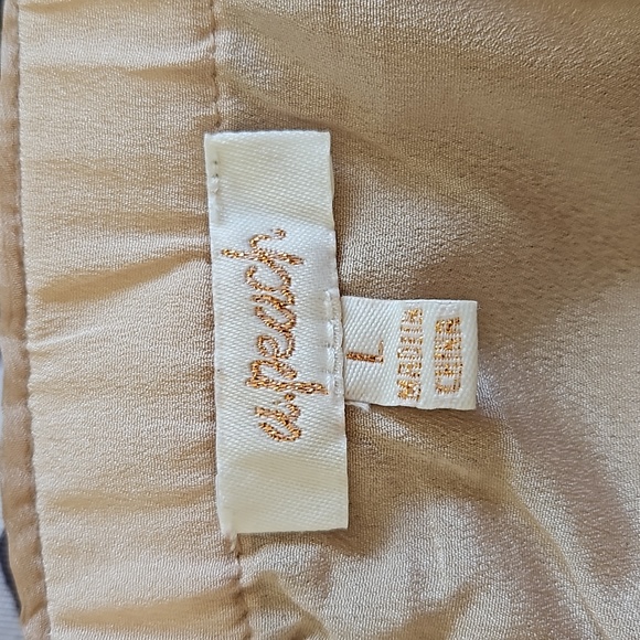 A.PEACH YOKE CROP TOP SIZE L - Picture 8 of 9